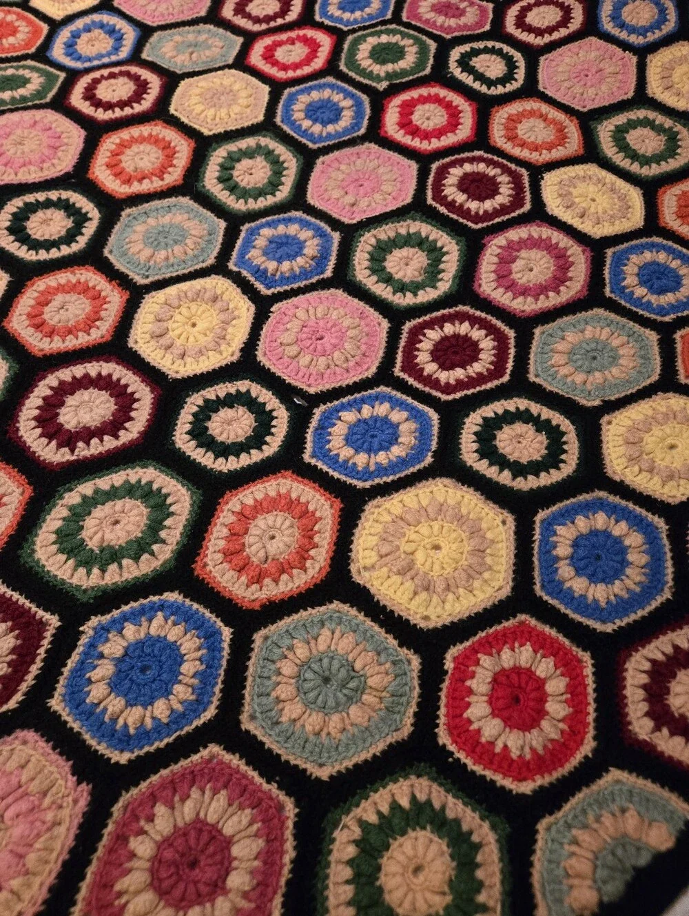 VTG Granny Square Afghan Handmade TIGHT Crochet Hexagon SZ Queen COTTAGE 71